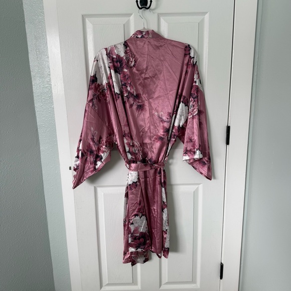 Silk Floral Robe Plus Size - Picture 2 of 3